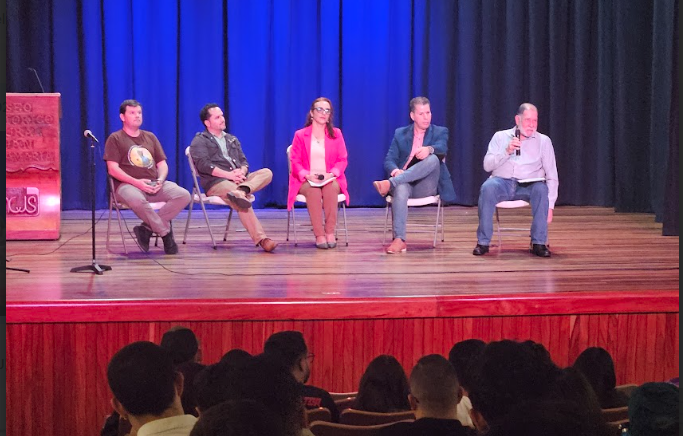 Clase disruptiva: configurando miradas y voces diversas sobre la convivencia en el&nbsp;planeta